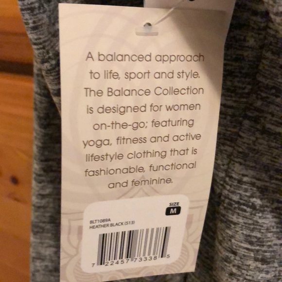 Active hooded top - Picture 4 of 4